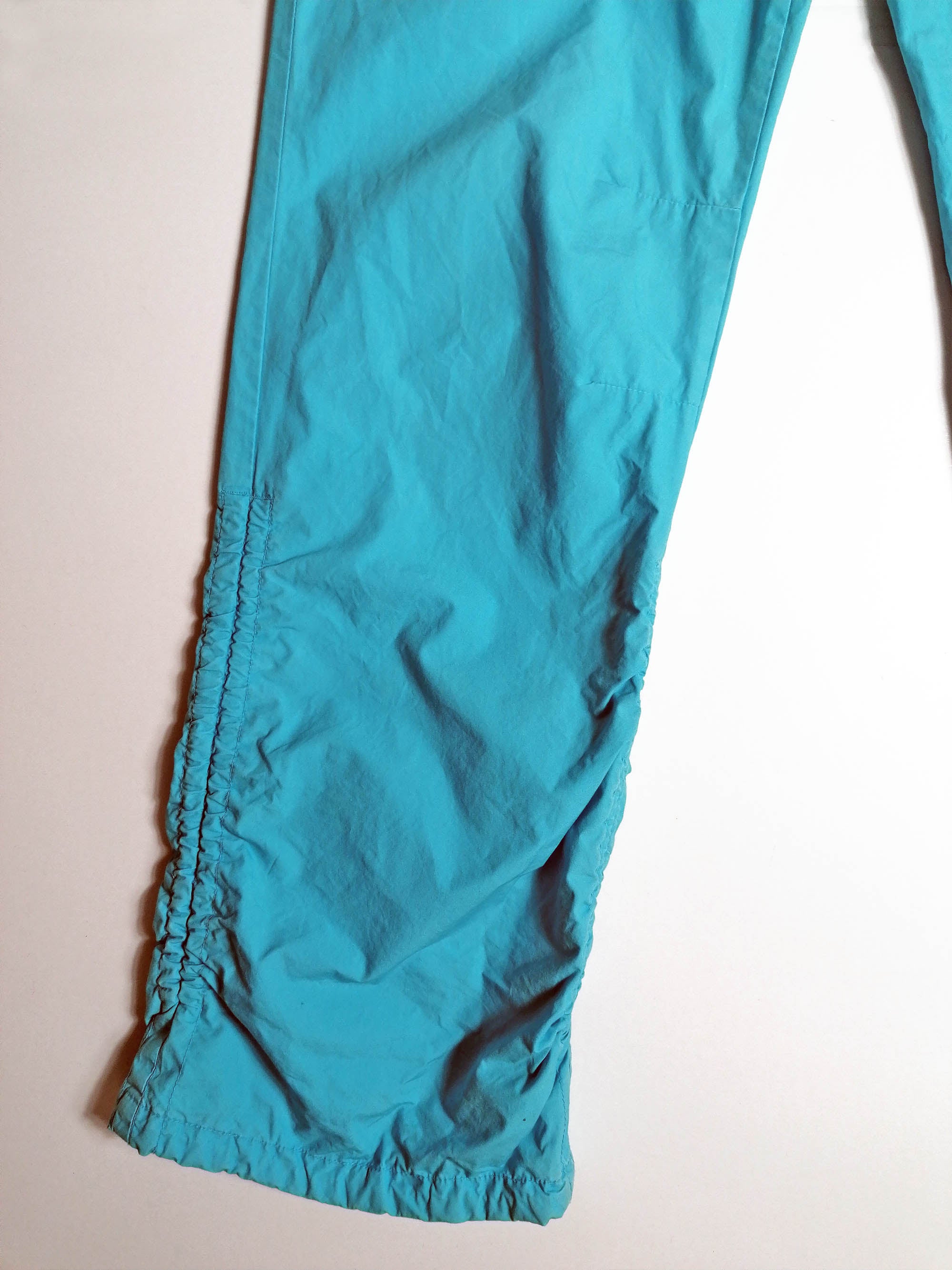 Y2K Soft Shell Low-Waist Blue Cargo Pants - size M-L